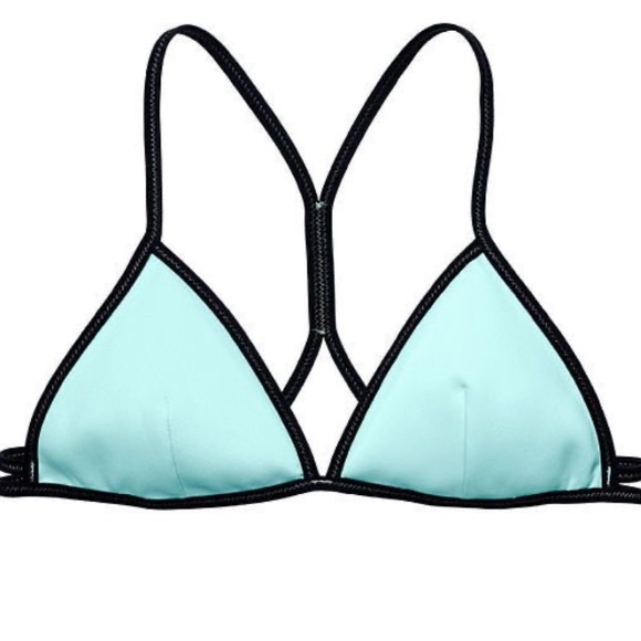 Victoria’s Secret Bikini - Picture 2 of 8